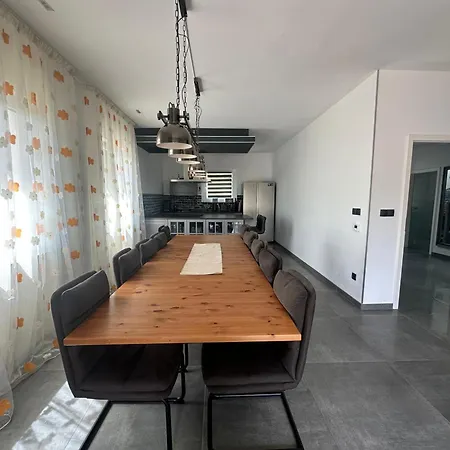 Semesterbostad Traumhaus In Der Eifel
